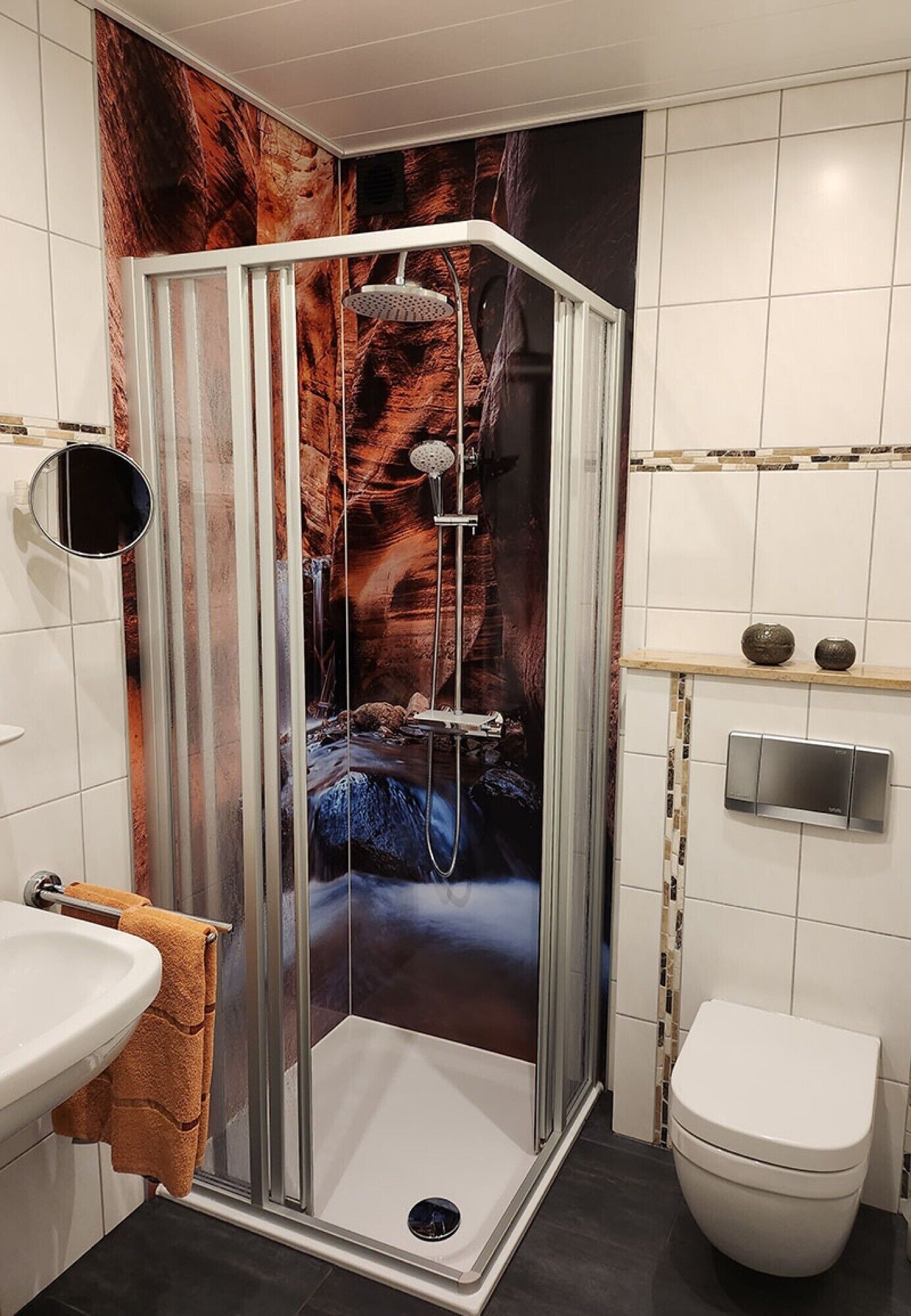 Dusche, Haartrockner, Handtücher