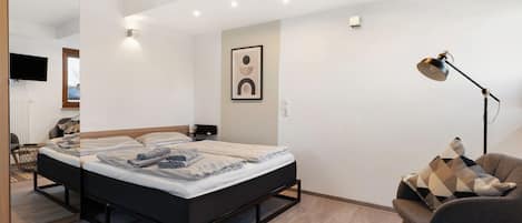 1 bedroom, free WiFi, bed sheets, wheelchair access