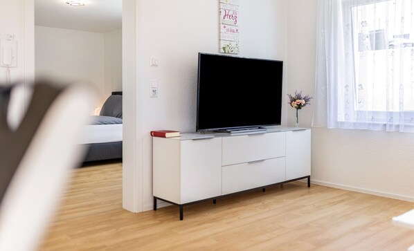 1 habitación, tabla de planchar con plancha, wifi gratis y ropa de cama 