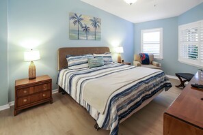 2 bedrooms, iron/ironing board, free WiFi, bed sheets - Updated 2BR Siesta Key condo with beach access - GBB1269 (Siesta Key)