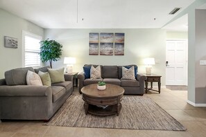 TV - Updated 2BR Siesta Key condo with beach access - GBB1269 (Siesta Key)