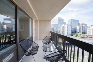 Property grounds - Comfort at Crystal City - Amazing Apartment W gym (Arlington)