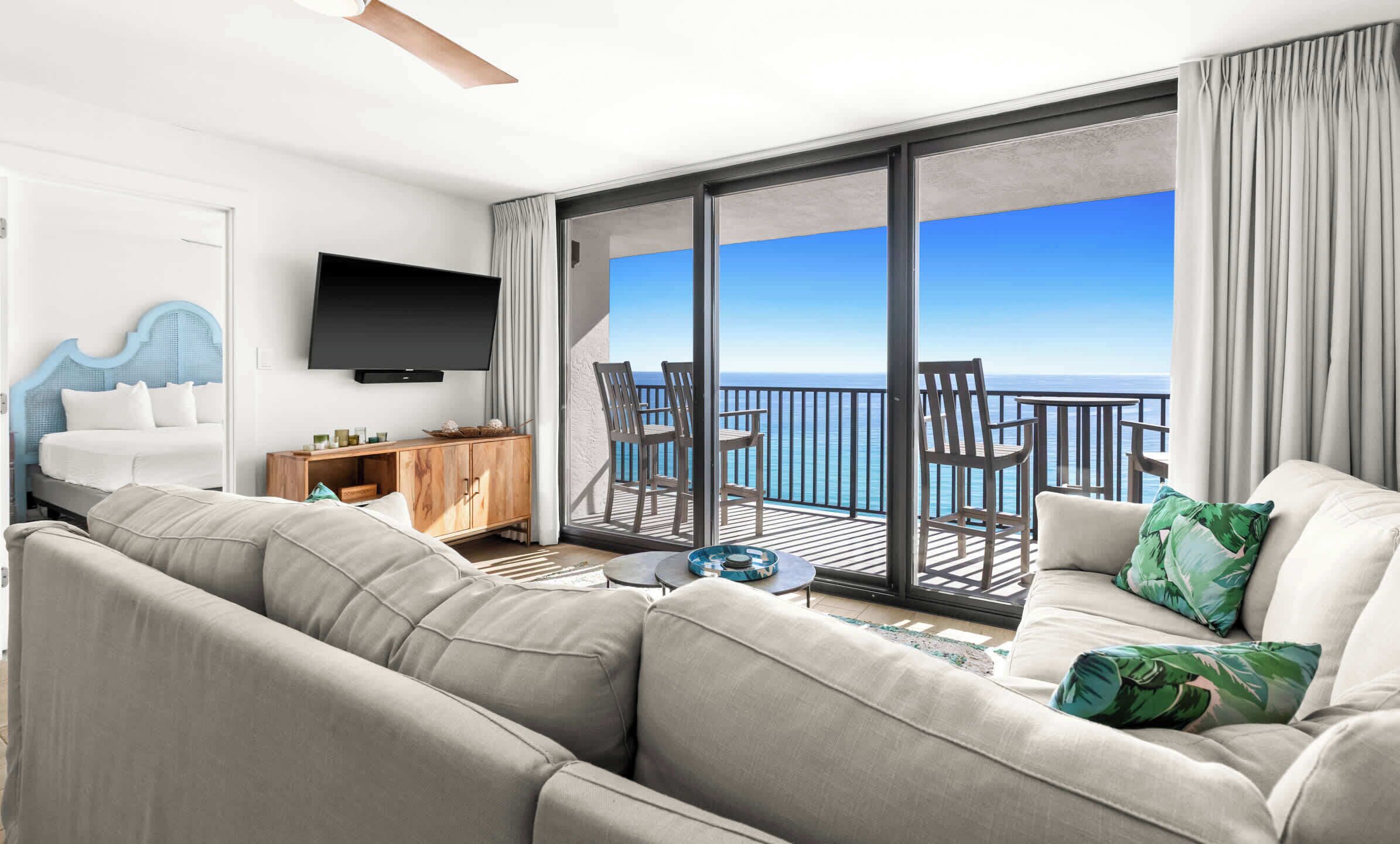 Smart TV, computer monitors