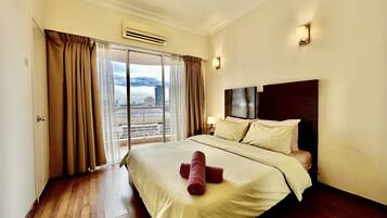 Standard Studio Suite | Desk, iron/ironing board, free WiFi