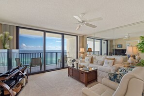 Smart TV, books, stereo, computer monitors - Welcome to Unit 1007 at One Seagrove Place! (Santa Rosa Beach)
