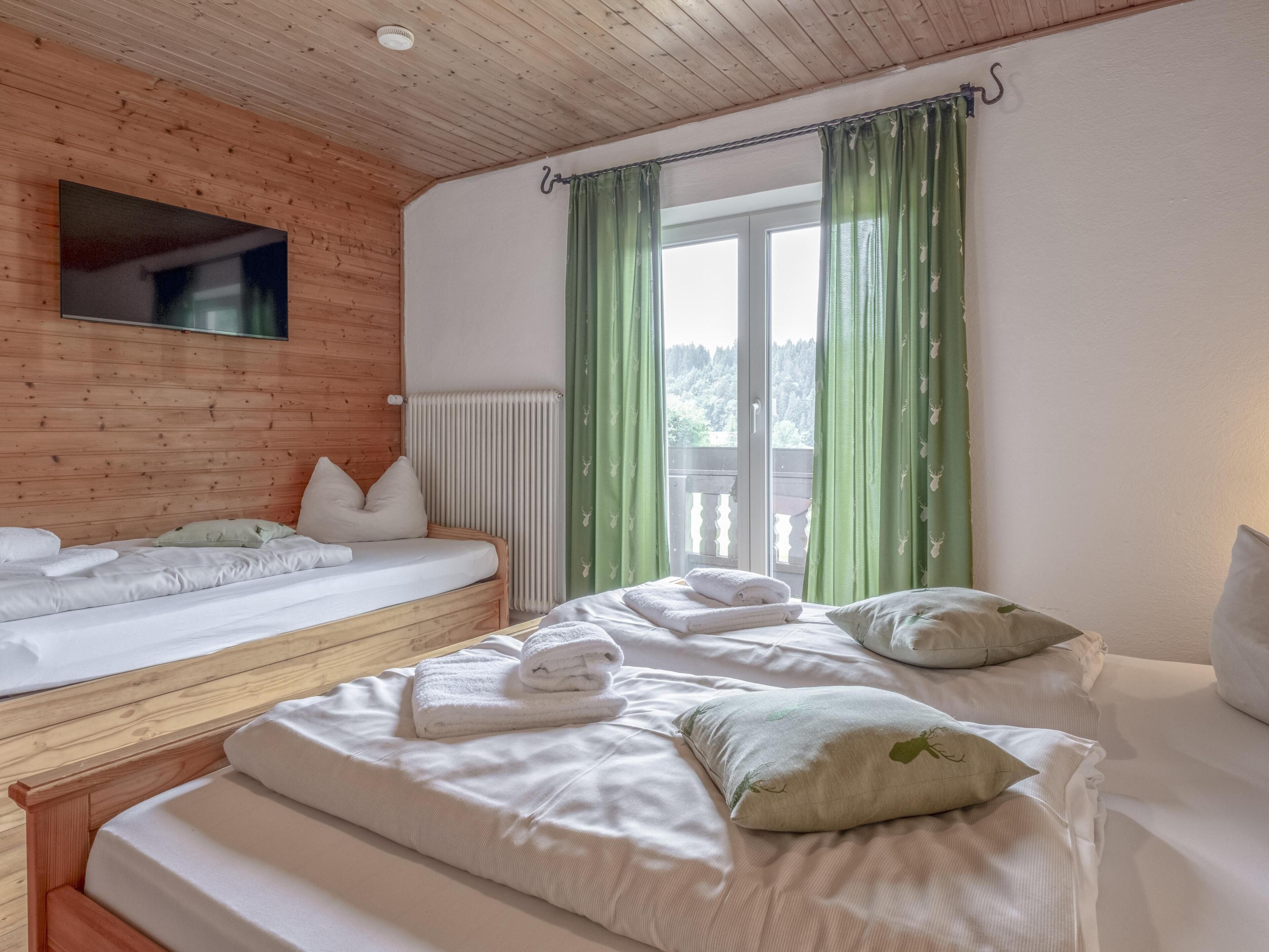 8 Schlafzimmer, Internetzugang