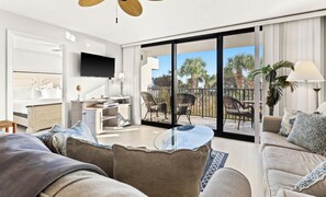 2 bedrooms, iron/ironing board, free WiFi - One Seagrove Place 0107 (Santa Rosa Beach)