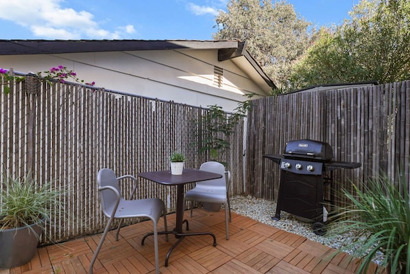 屋外ダイニングエリア