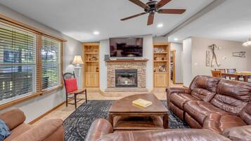 TV connectée, lecteur de DVD, espaces bureaux