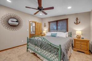 4 bedrooms, WiFi, bed sheets