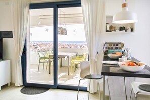 Dining - Holiday flat with balcony and sea view (La Caletta)