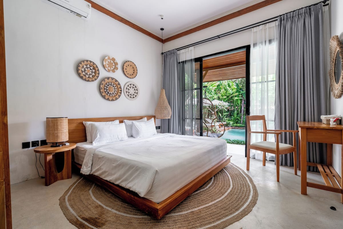 1 kamar tidur dan didekorasi berbeda-beda