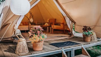Design Tent, Golf View | Bed sheets