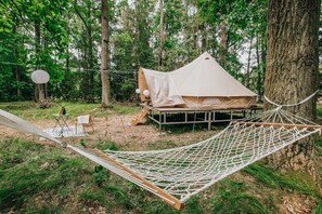 Design Tent, Golf View | Bed sheets - Glamping Černická obora (Sudomerice u Bechyne)