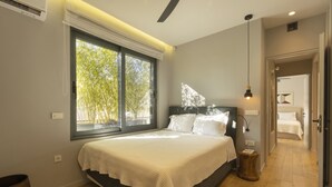 Room - Elegant, Chic, Hip 2 BR With Forest View (Athens)