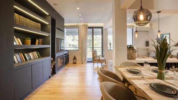 In-room dining - Elegant, Chic, Hip 2 BR With Forest View (Athens)