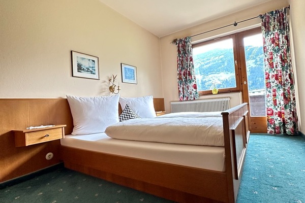 Appartementhaus Zillertal Arena: Ferienwohnung für 4 Personen - Schlafzimmer (Beispiel)