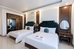 Family Quadruple Room - Royal Hotel - Sai Dong - Long Biên (Hanoi)