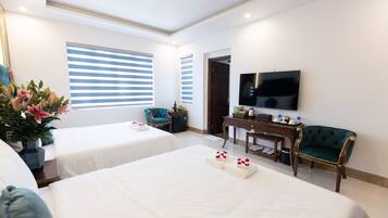 Family Quadruple Room | Premium bedding, minibar, desk, soundproofing