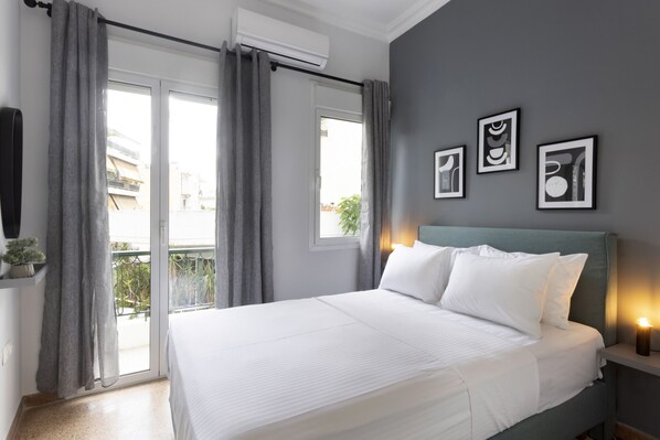 2 bedrooms, bed sheets - Vibrant Renov 2BR APT (Athens)