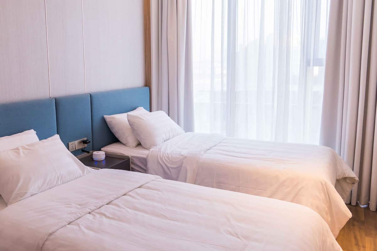 Appartement, 2 slaapkamers, uitzicht op zee | 2 slaapkamers, lakens van Egyptisch katoen, luxe beddengoed, een bureau