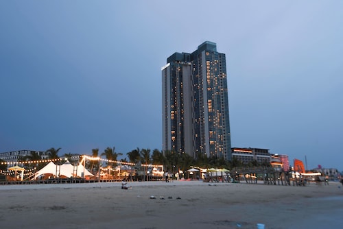 A La Carte Ha Long Bay Apartment Managed by Anstay Residence