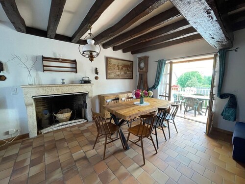 Charming Cottage Near Sancerre with Terrace, WiFi, and Secure Garage