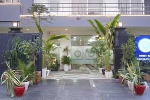 Exterior - Posh Garden Inn (Gurugram)