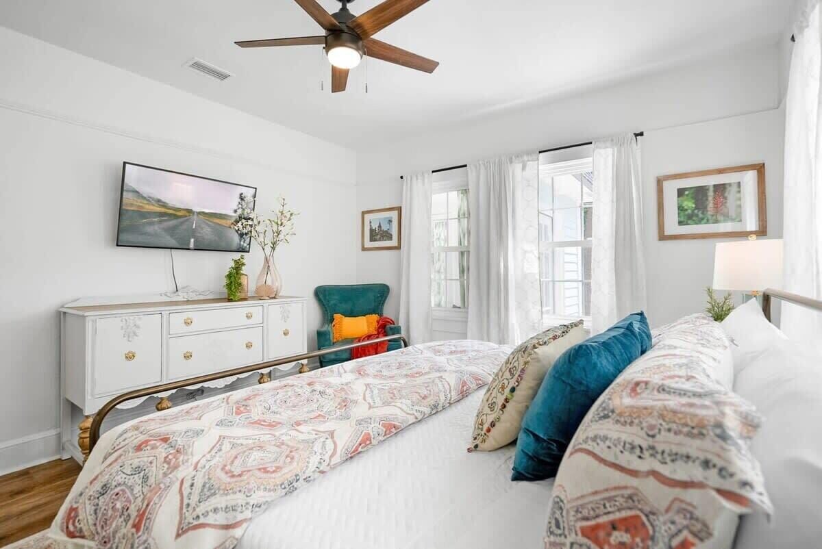 Photo 23 of Newly Renovated Whimsical Cottage, 2 Beds, Hot Tub