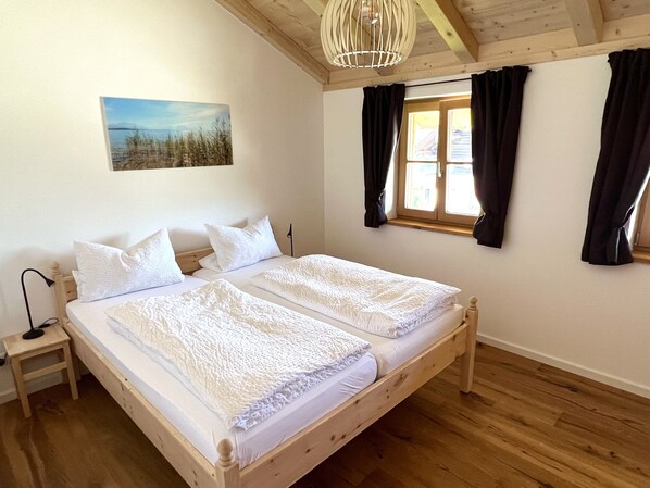 2 bedrooms, bed sheets