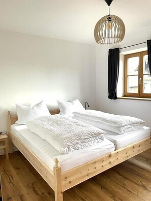 2 sovrum och sängkläder