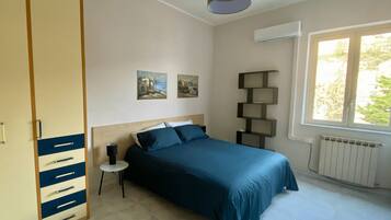 2 chambres, fer et planche Ă repasser, Wi-Fi gratuit, draps fournis