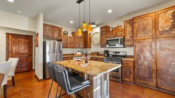 Peti sejuk, ketuhar gelombang mikro, ketuhar, dapur