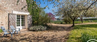Charming Cottage Between Vineyards & Woods, Near Angers & Saumur