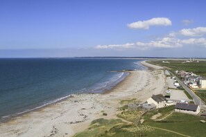 Beach nearby - 5 The Crescent (Caernarfon)