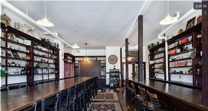 1896 Historic Bed & Breakfast Mansion with a general store