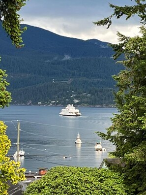 Miscellaneous - Pebbly Beach Suite in Snug Cove (Bowen Island)