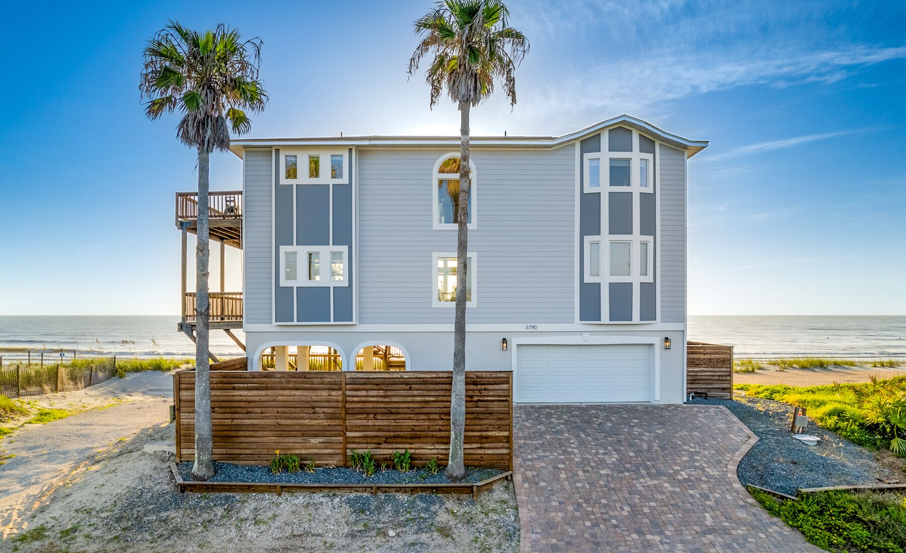 Thalassa - Oceanfront Vilano Beach Fully Upgraded 4 bed/3.5 bath