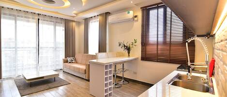 Premium-huoneisto, 2 kylpyhuonetta | Oleskelualue | Älytelevisio, Netflix, suoratoistopalvelut