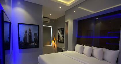 DREAMS BY DV8