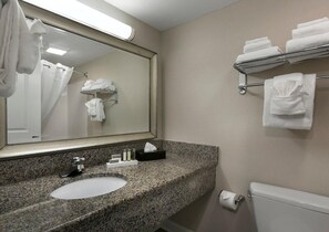 Hair dryer - 1st Floor Bliss: Oceanview Room Sleeps 4 (Myrtle Beach)
