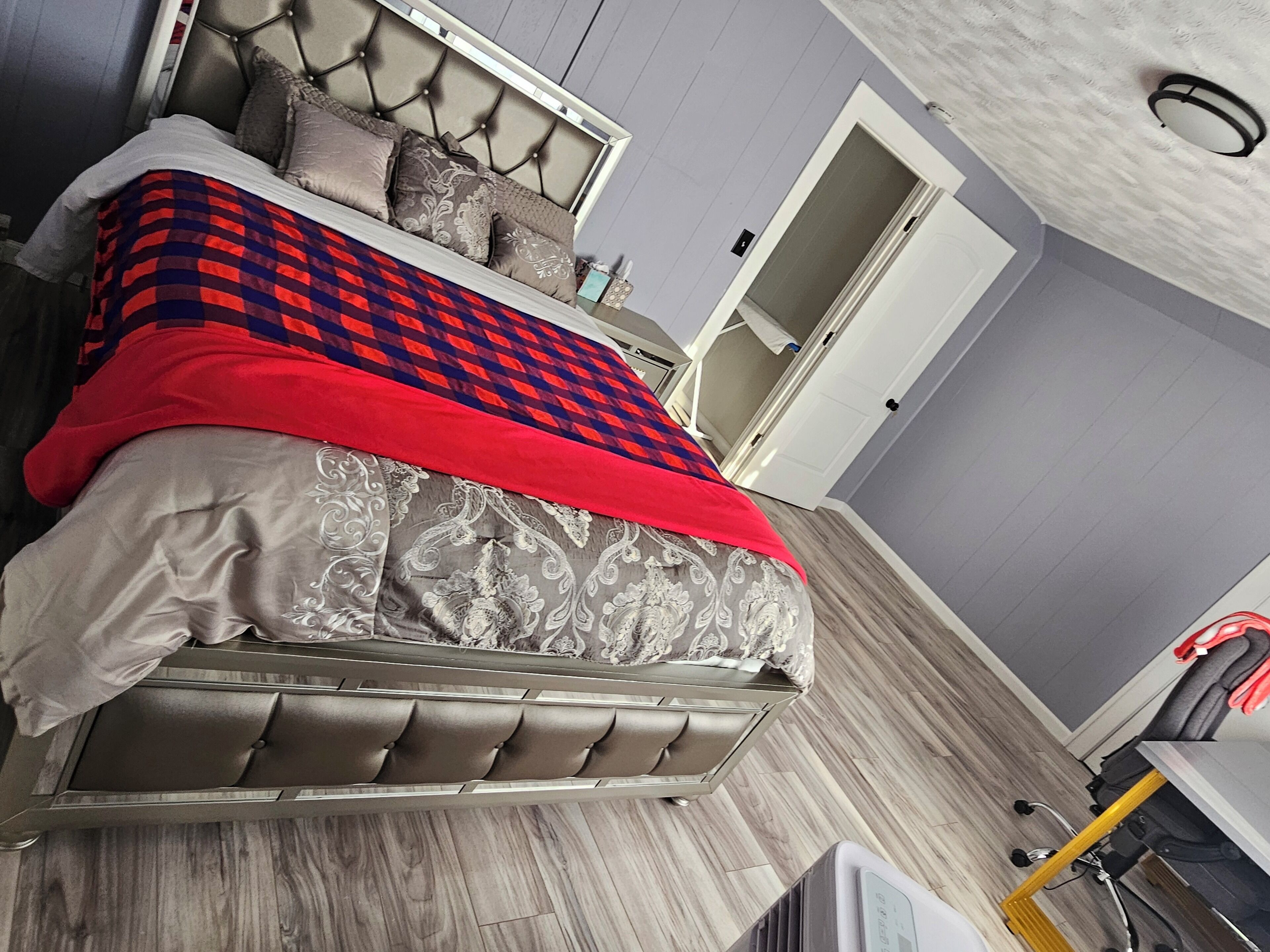 5 bedrooms, in-room safe, desk, iron/ironing board