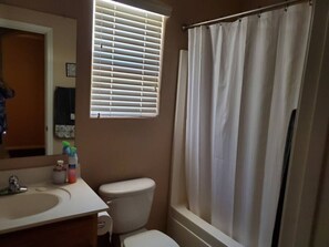 Hair dryer - Private putting green at Johnson Ranch 3 bedroom (San Tan Valley)