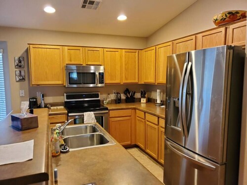 Private putting green at Johnson Ranch 3 bedroom