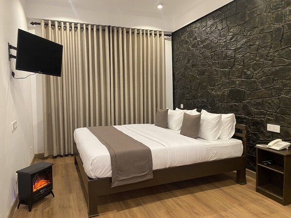 Doppia Deluxe, 1 letto king, bagno in camera | Biancheria in cotone egiziano, biancheria da letto di alta qualità