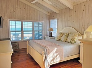 7 bedrooms, iron/ironing board, free WiFi, bed sheets - Oceanfront Beach House, Sundeck, Gazebo, Boardwalk, Screened Porch with Rockers (Pawleys Island)