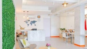 Lobby - Hotelo Bed & Breakfast (Jakarta)