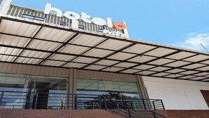 Exterior - Hotelo Bed & Breakfast (Jakarta)
