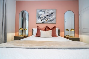 4 bedrooms, iron/ironing board, travel crib, free WiFi