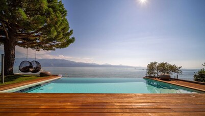 Lausanne area Luxurious 4-Bedroom Villa on the Lake